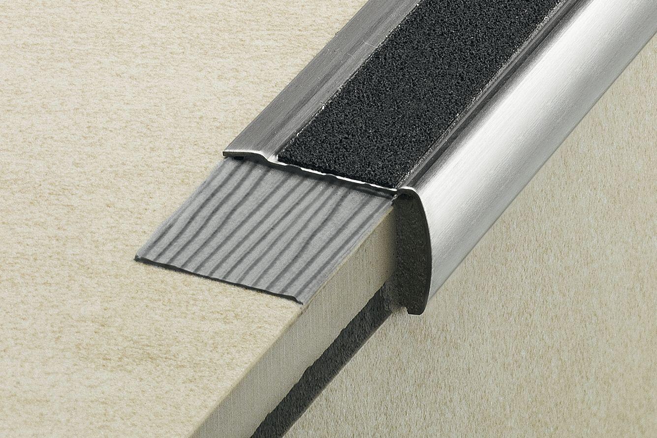 Schlueter TREP-G trapprofiel kleefbaar GBEBKGS grafietzwart RVS geborsteld L= 2500 mm